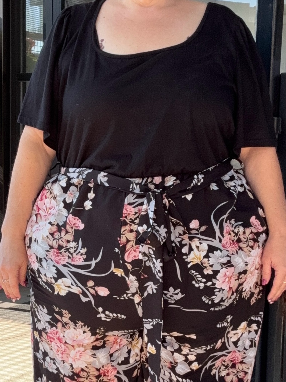 Women's Black Floral Tie-Waist jumpsuit